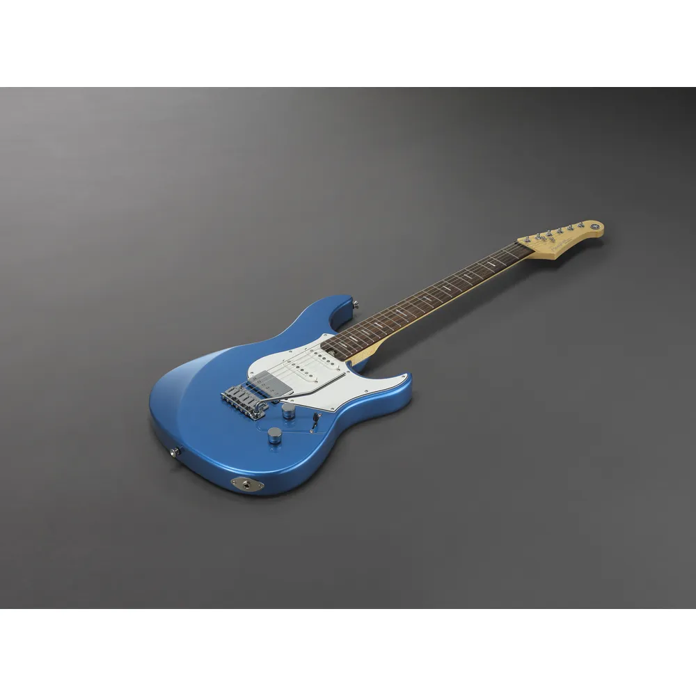 Yamaha PACP12 Pacifica Professional Electric Guitar Sparkle Blue - Image 4